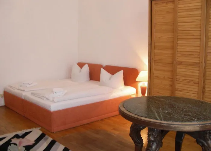 Konukevi Brinn Berlin