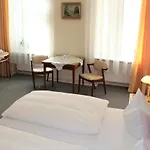 Πανσιόν Brinn 3*