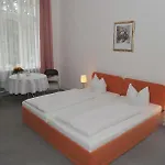 Brinn 3*