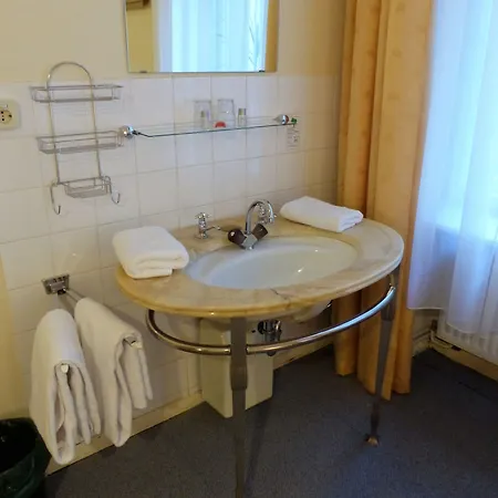 בית הארחה Brinn ברלין